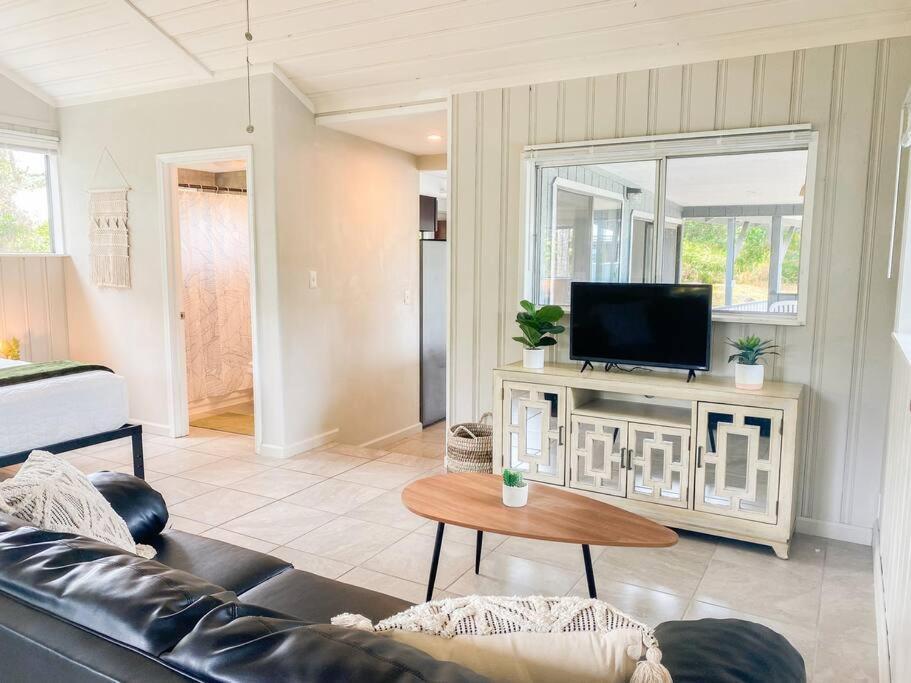 Monstera Bungalow, Spacious, King Bed, Big Kitchen Keaau المظهر الخارجي الصورة