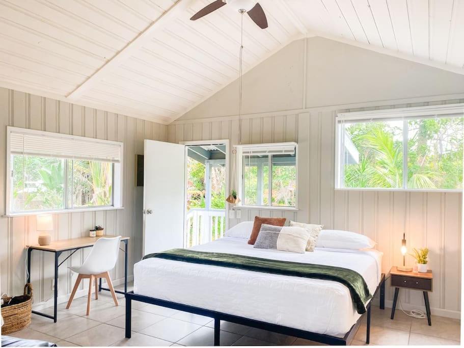 Monstera Bungalow, Spacious, King Bed, Big Kitchen Keaau المظهر الخارجي الصورة